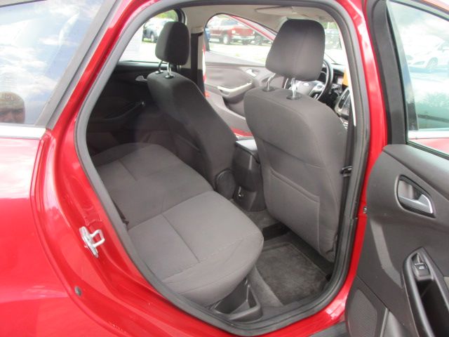 Used 2012 Ford Focus SEL Hatchback FWD image 17
