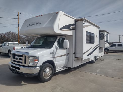 Used 2011 Ford E-450 and Econoline 450 image 1