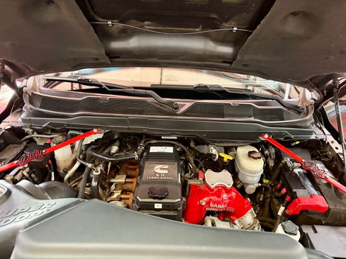 Used 2023 RAM 3500 Laramie Limited image 39