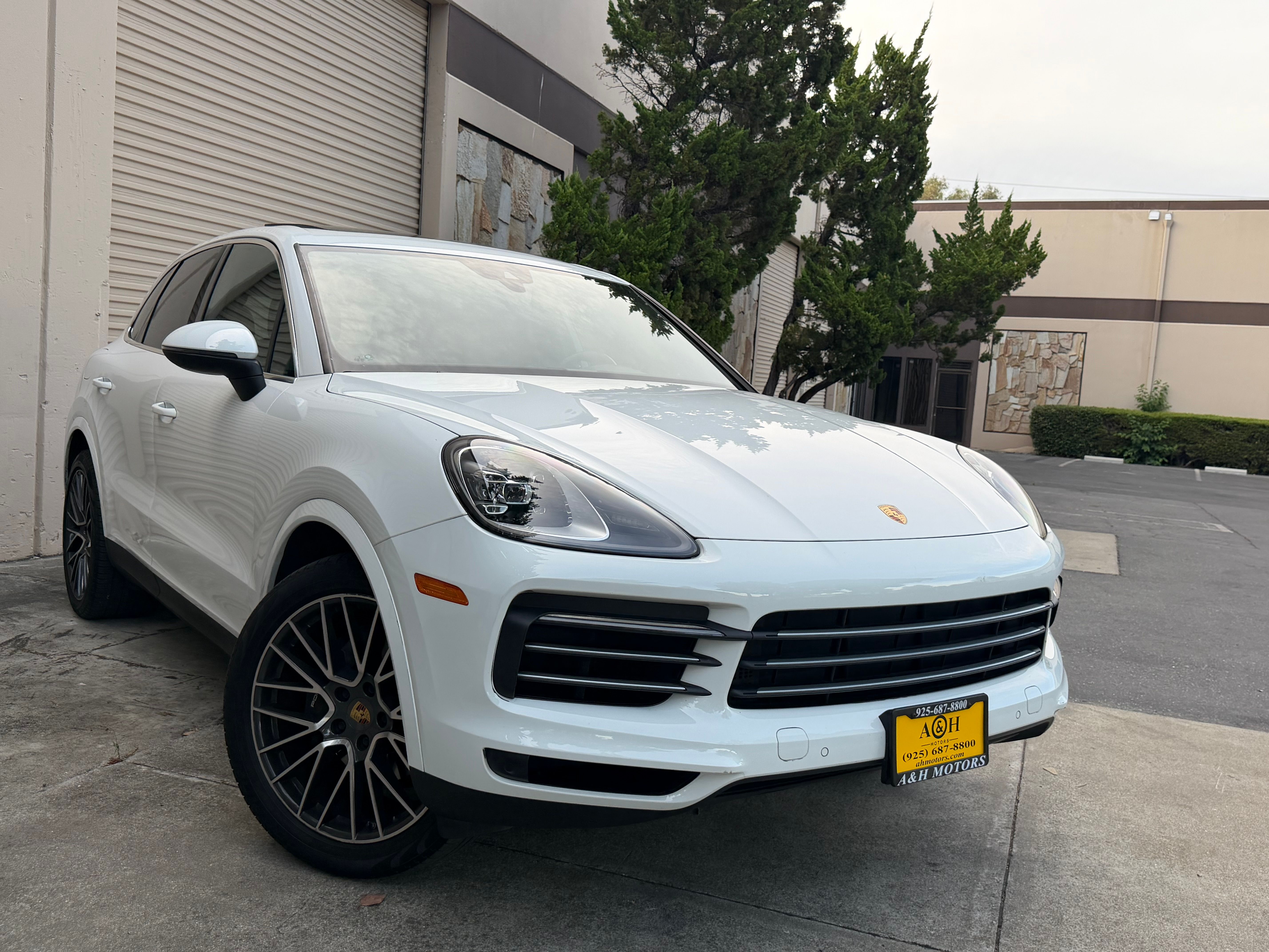 Used 2019 Porsche Cayenne UNAVAIL AWD/4WD image 1