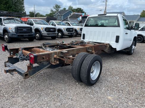 Used 2009 Chevrolet Silverado 3500 W/T image 4