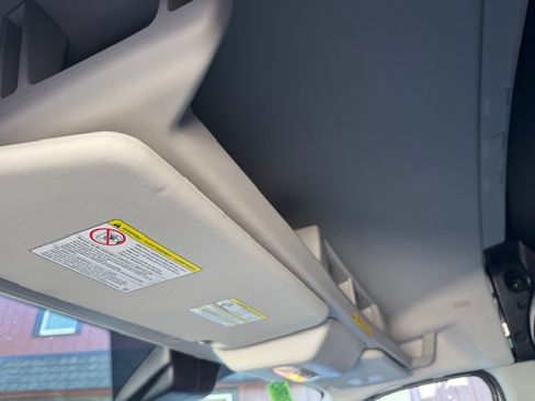 Used 2019 Ford Transit 250 image 21