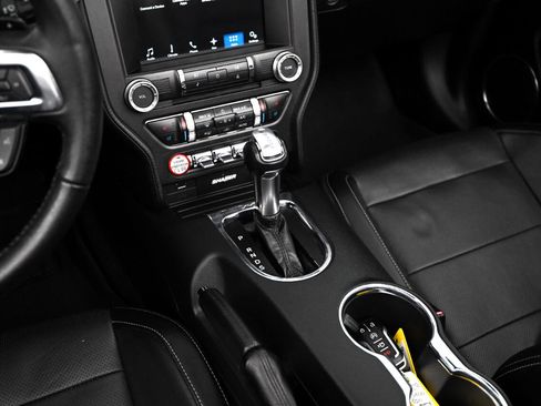 Used 2017 Ford Mustang GT Premium image 15