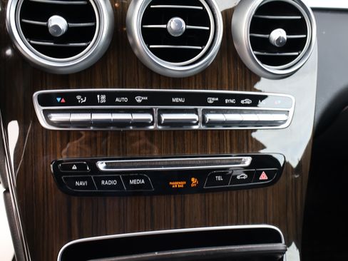 Used 2017 Mercedes-Benz GLC 300 image 33