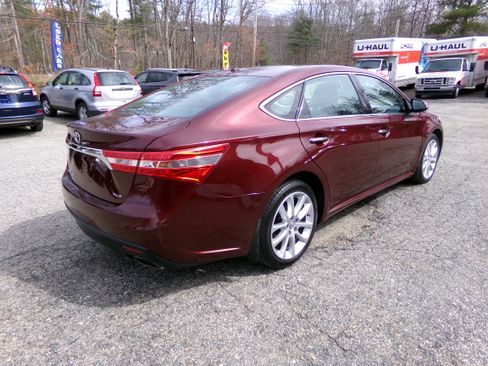Used 2014 Toyota Avalon XLE image 4