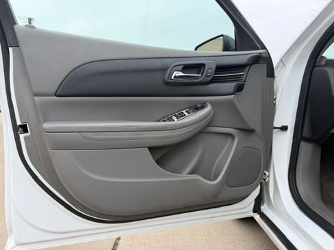 Used 2013 Chevrolet Malibu LS image 9