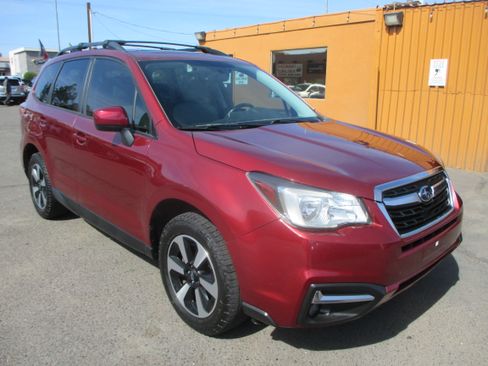 Used 2018 Subaru Forester 2.5i Premium AWD/4WD image 16