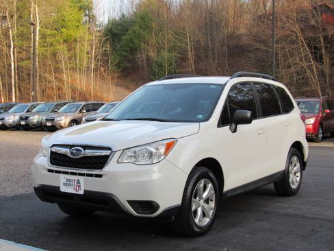 Used 2016 Subaru Forester 2.5i Premium image 1