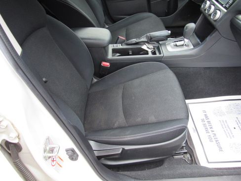 Used 2015 Subaru XV Crosstrek 2.0i Premium AWD/4WD image 18