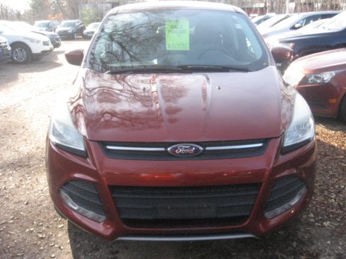 Used 2014 Ford Escape SE image 2