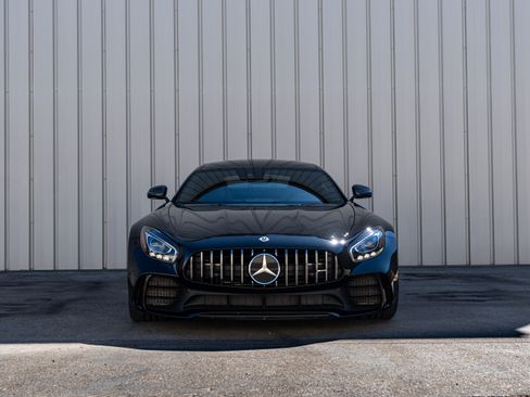 Used 2018 Mercedes-Benz AMG GT R image 4