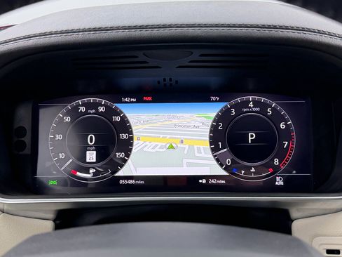 Used 2020 Land Rover Range Rover Sport HSE image 28