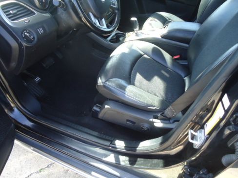 Used 2020 Dodge Journey FWD Crossroad image 8