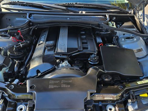 Used 2006 BMW 330Ci image 43