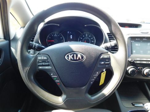 Used 2018 Kia Forte LX image 13