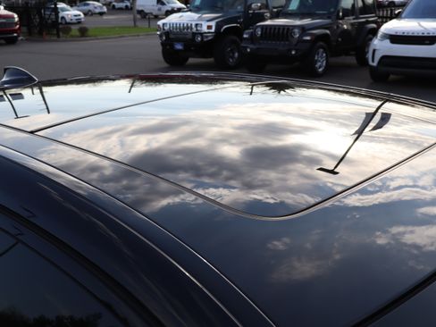 Used 2021 BMW 750i xDrive image 11