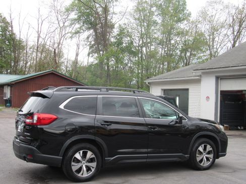 Used 2019 Subaru Ascent Premium 8-Passenger AWD/4WD image 7