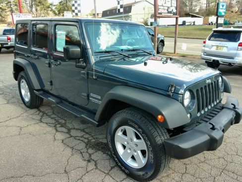 Used 2017 Jeep Wrangler Unlimited Sport S image 6