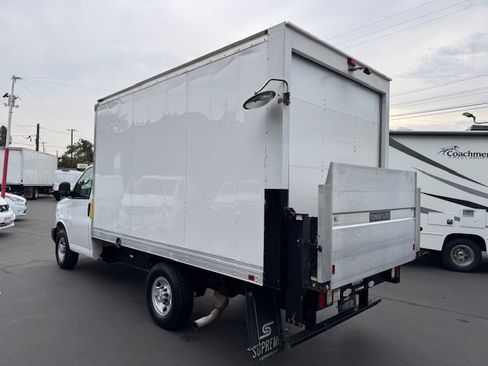 Used 2021 Chevrolet Express 3500 image 2