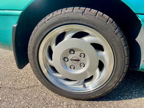 Used 1991 Chevrolet Corvette image 15