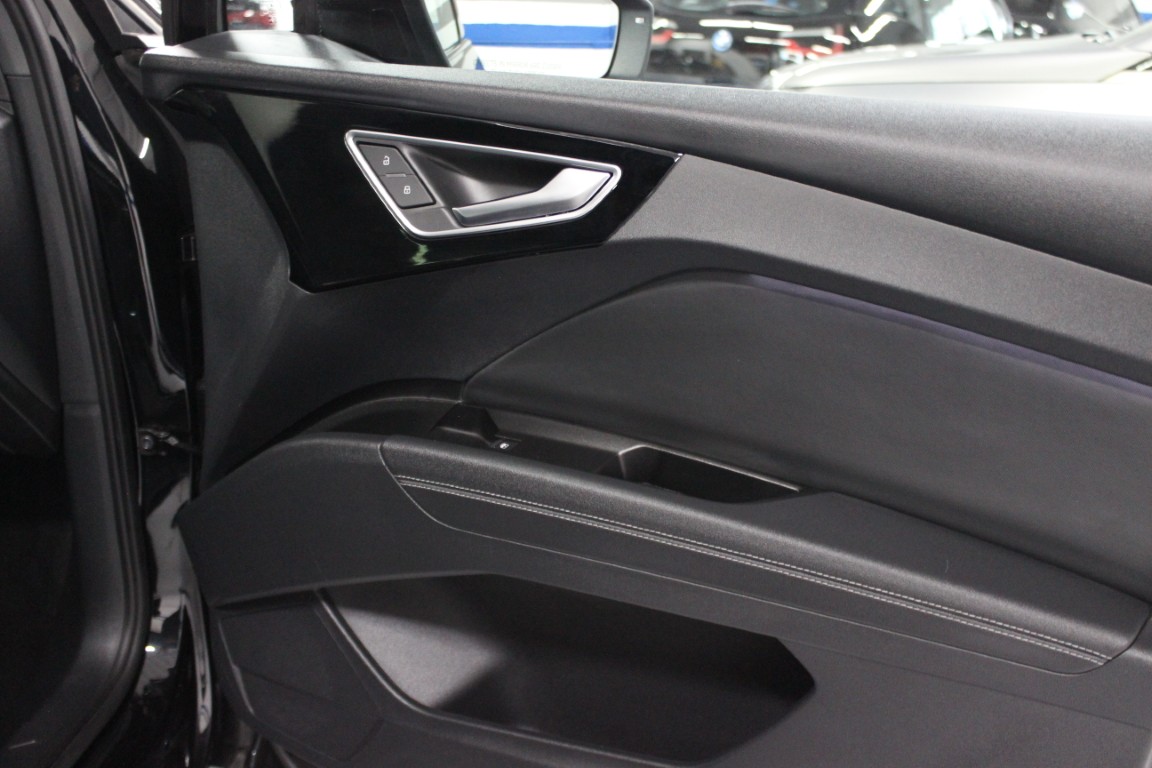 Used 2025 Audi Q4 e-tron Premium RWD image 41
