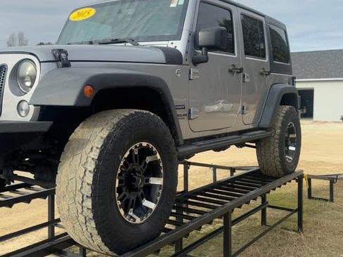 Used 2015 Jeep Wrangler 4xe Unlimited Sahara image 2