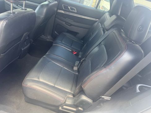 Used 2019 Ford Explorer 4WD Sport image 8