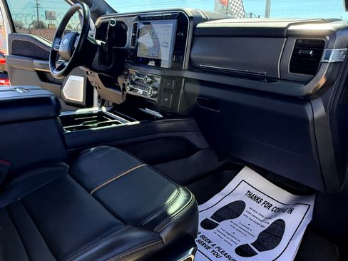 Used 2024 Ford F450 Platinum image 22