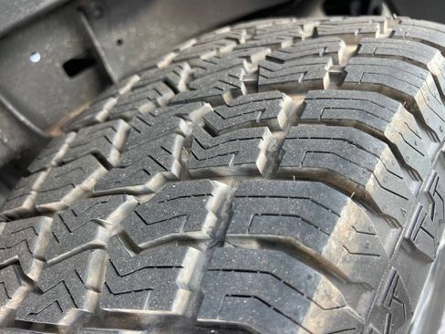 Used 2017 Toyota Tundra Limited AWD/4WD image 10