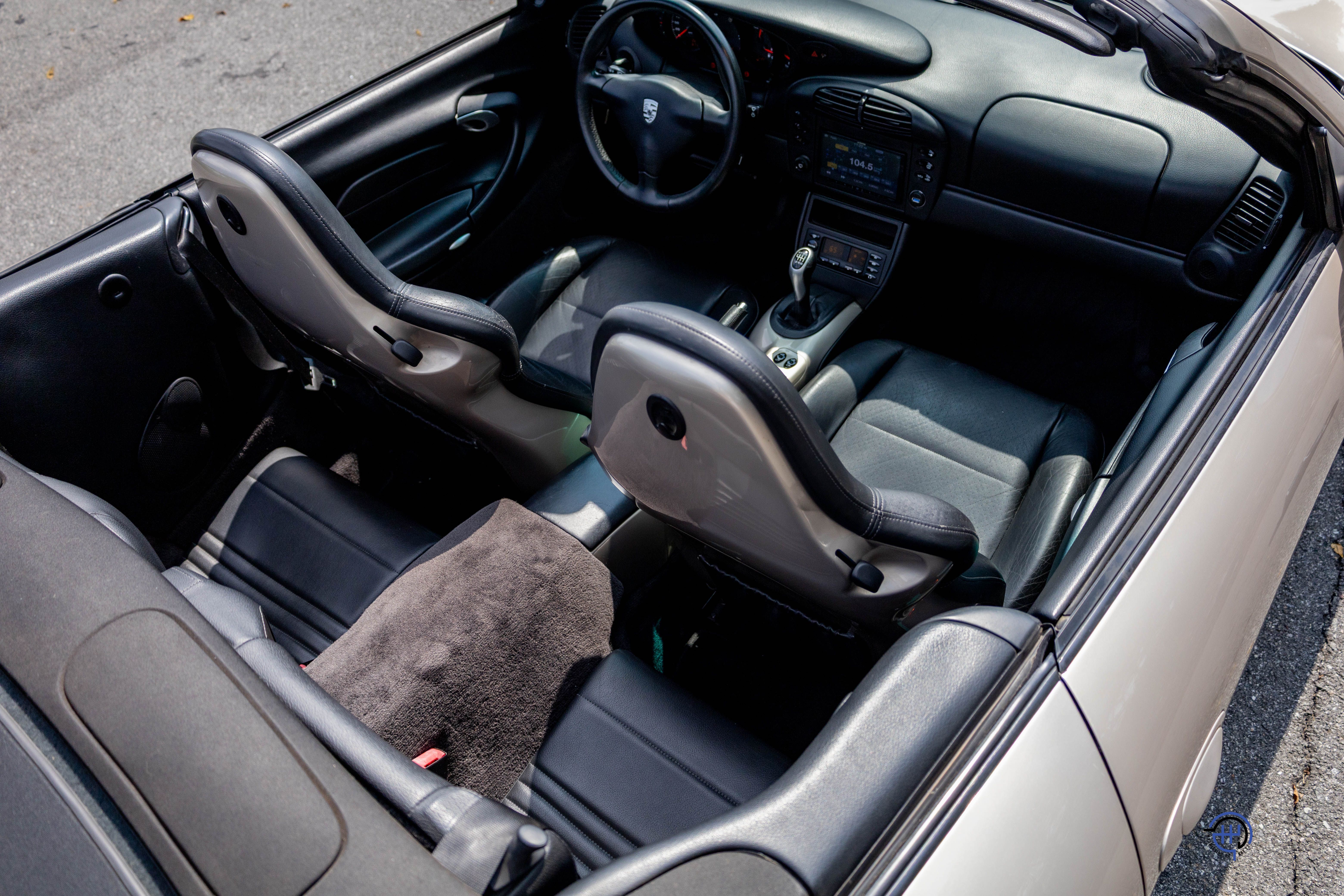 Used 2000 Porsche 911 Carrera Cabriolet RWD image 54