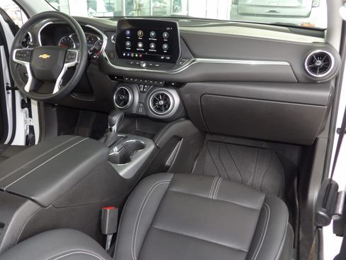 Used 2024 Chevrolet Blazer LT image 4
