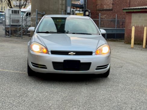 Used 2011 Chevrolet Impala image 8