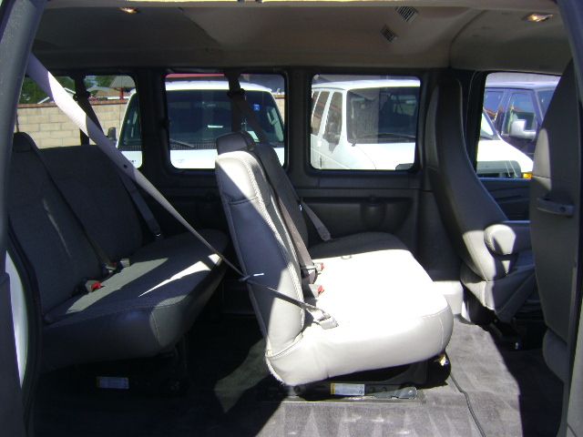 Used 2015 Chevrolet Express 3500 LT Extended Passenger RWD image 7