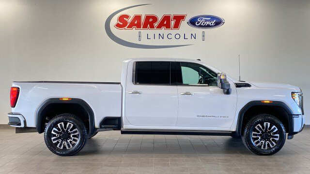 Used 2024 GMC Sierra 3500 Denali Ultimate AWD/4WD image 1