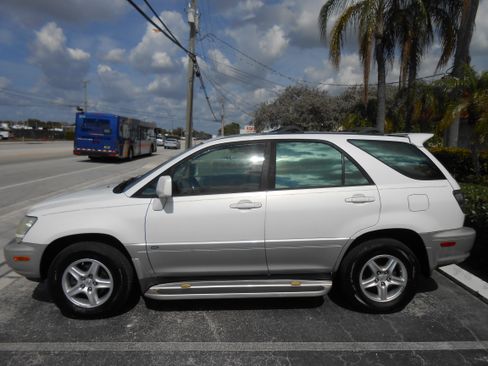 Used 2002 Lexus RX 300 image 2