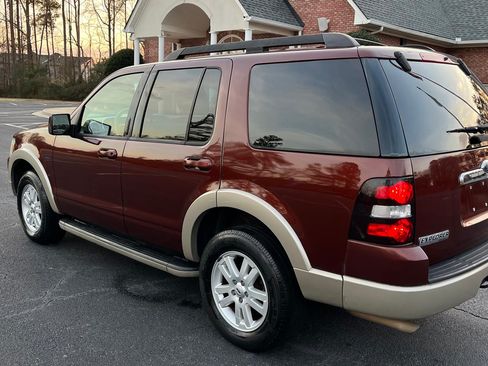 Used 2009 Ford Explorer Eddie Bauer image 5