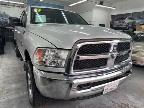 Used 2017 RAM 2500 SLT image 7