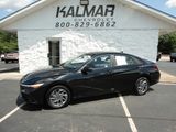 Used 2024 Hyundai Elantra SEL image 3