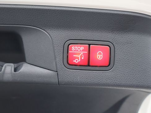 Used 2022 Mercedes-Benz GLC 300 image 40