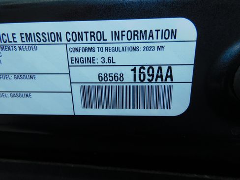 Used 2023 Jeep Gladiator Sport AWD/4WD image 31