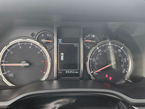 Used 2021 Toyota 4Runner Limited image 11