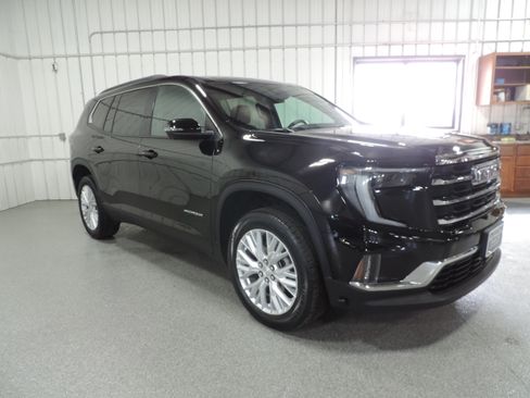 Used 2025 GMC Acadia Elevation image 11