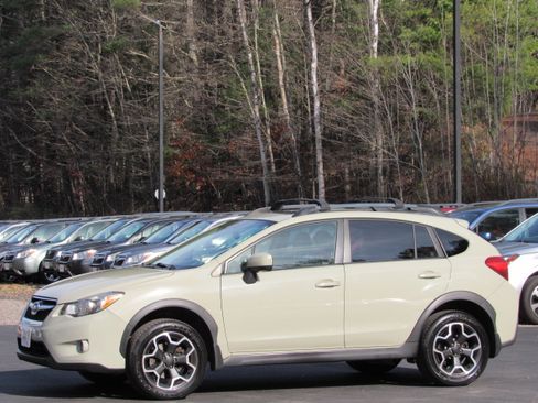 Used 2013 Subaru XV Crosstrek 2.0i Limited image 3