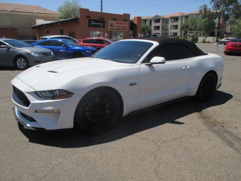 Used 2019 Ford Mustang GT Convertible RWD image 11
