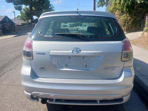 Used 2006 Toyota Matrix XR image 3