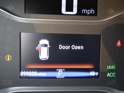 Used 2016 Honda Pilot Touring image 28