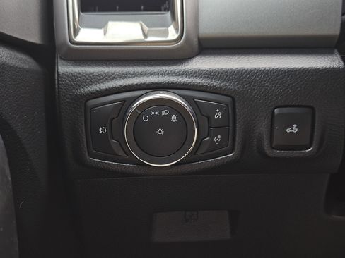 Used 2020 Ford Ranger XLT image 28