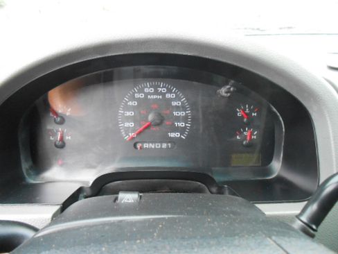 Used 2005 Ford F150 2WD SuperCab STX image 10