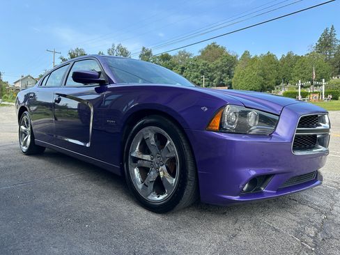 Used 2014 Dodge Charger R/T RWD image 5