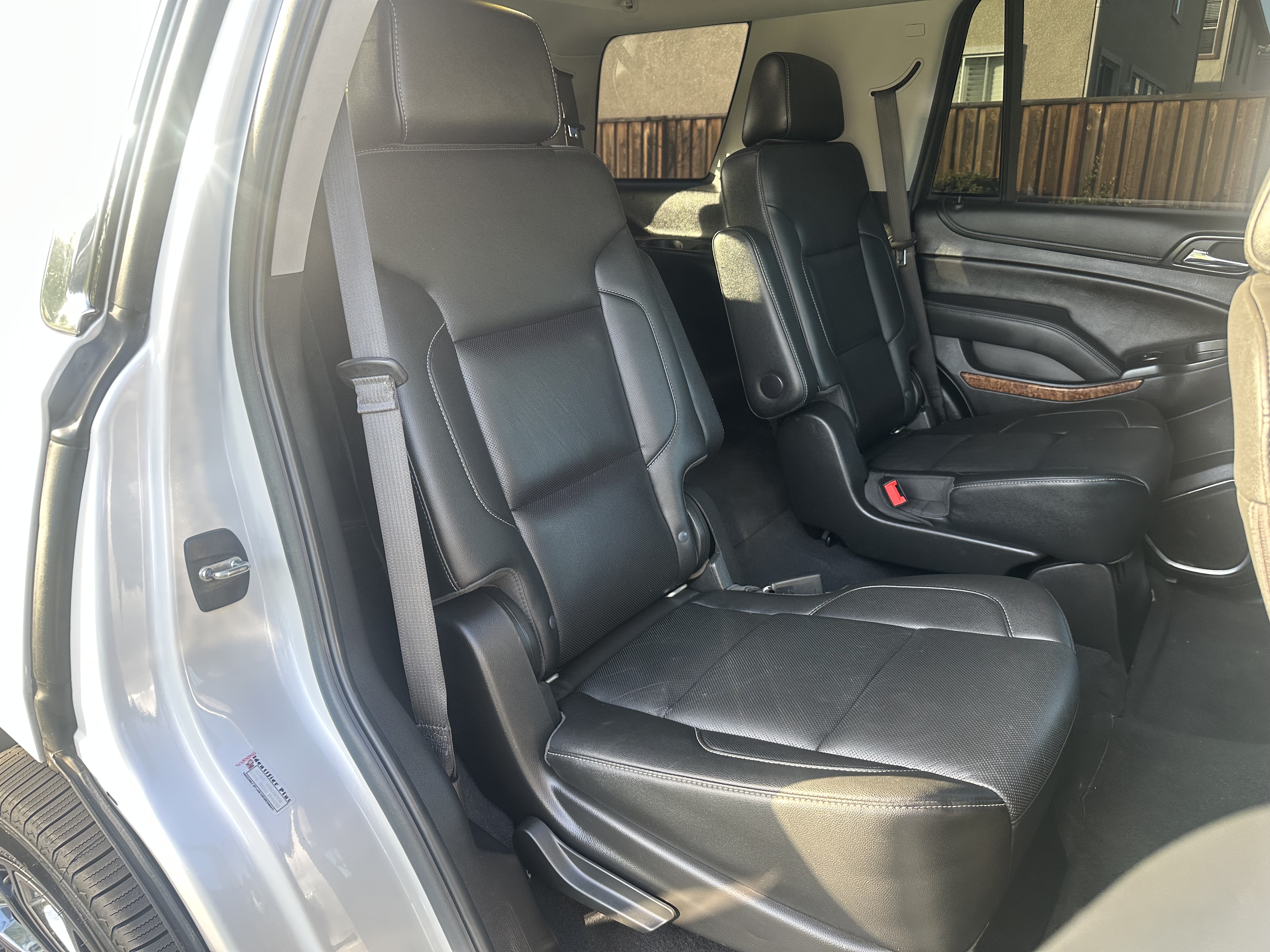 Used 2019 Chevrolet Tahoe Premier RWD image 18